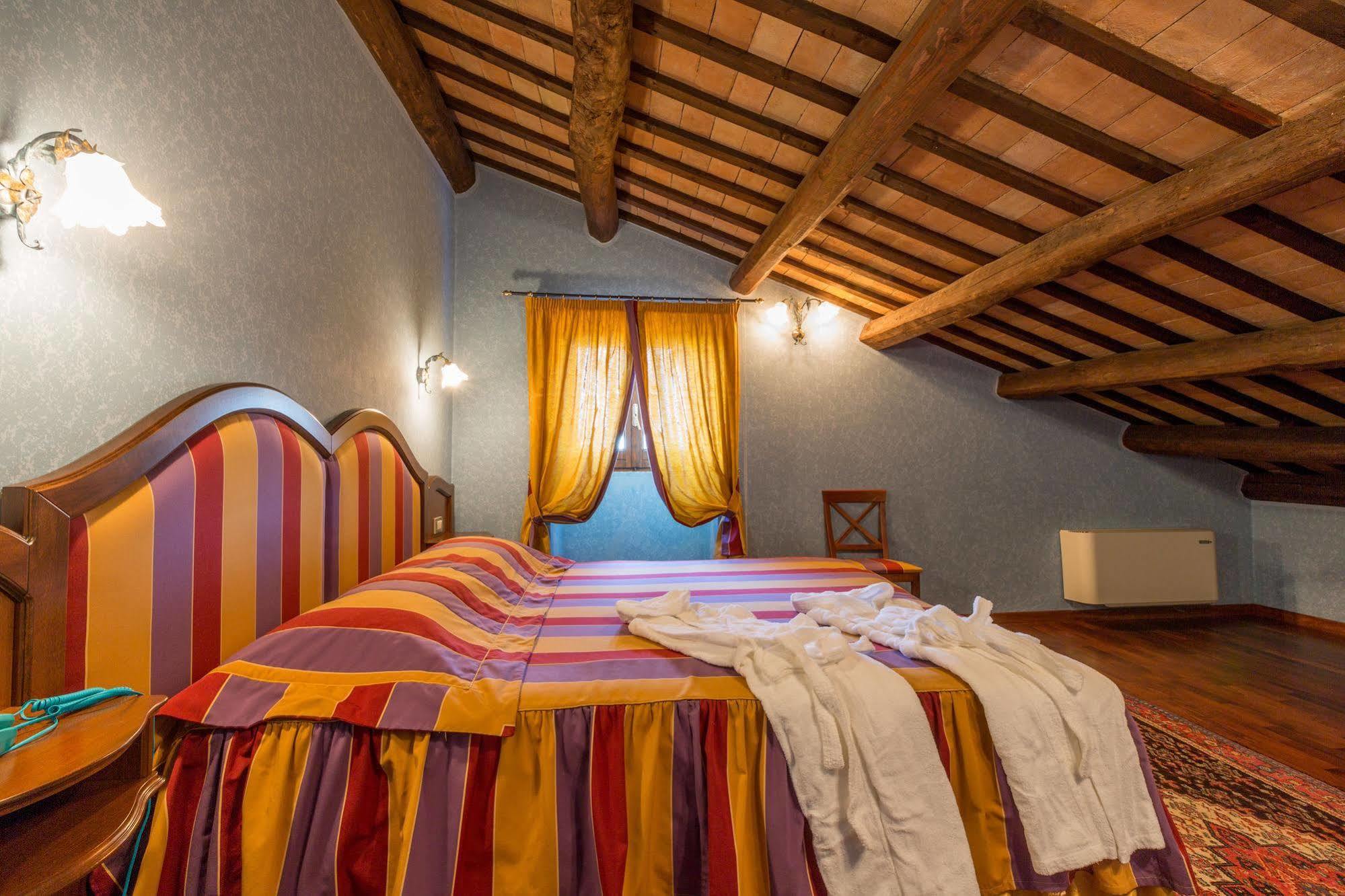 Corte Dei Tini Villa Vomano 外观 照片